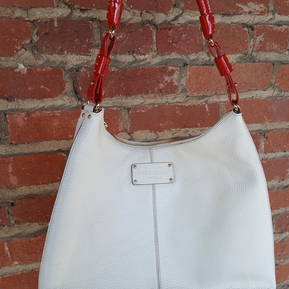 Kate Spade White Leather Shoulder Bag with Red Patent Strap